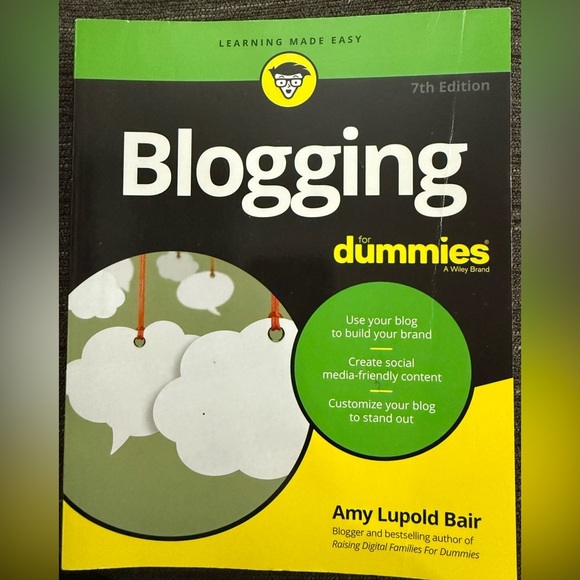Amy Lupold Bair Other - Blogging for Dummies 7th Edition Book